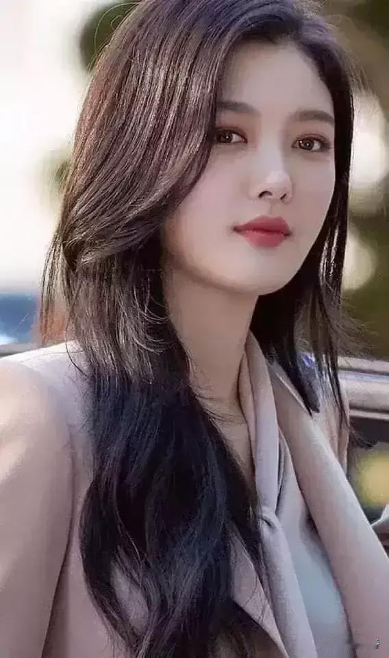 努力的意义是：

当所有美好的事情

向我奔来的时候

我能够坦然地张开双臂拥有