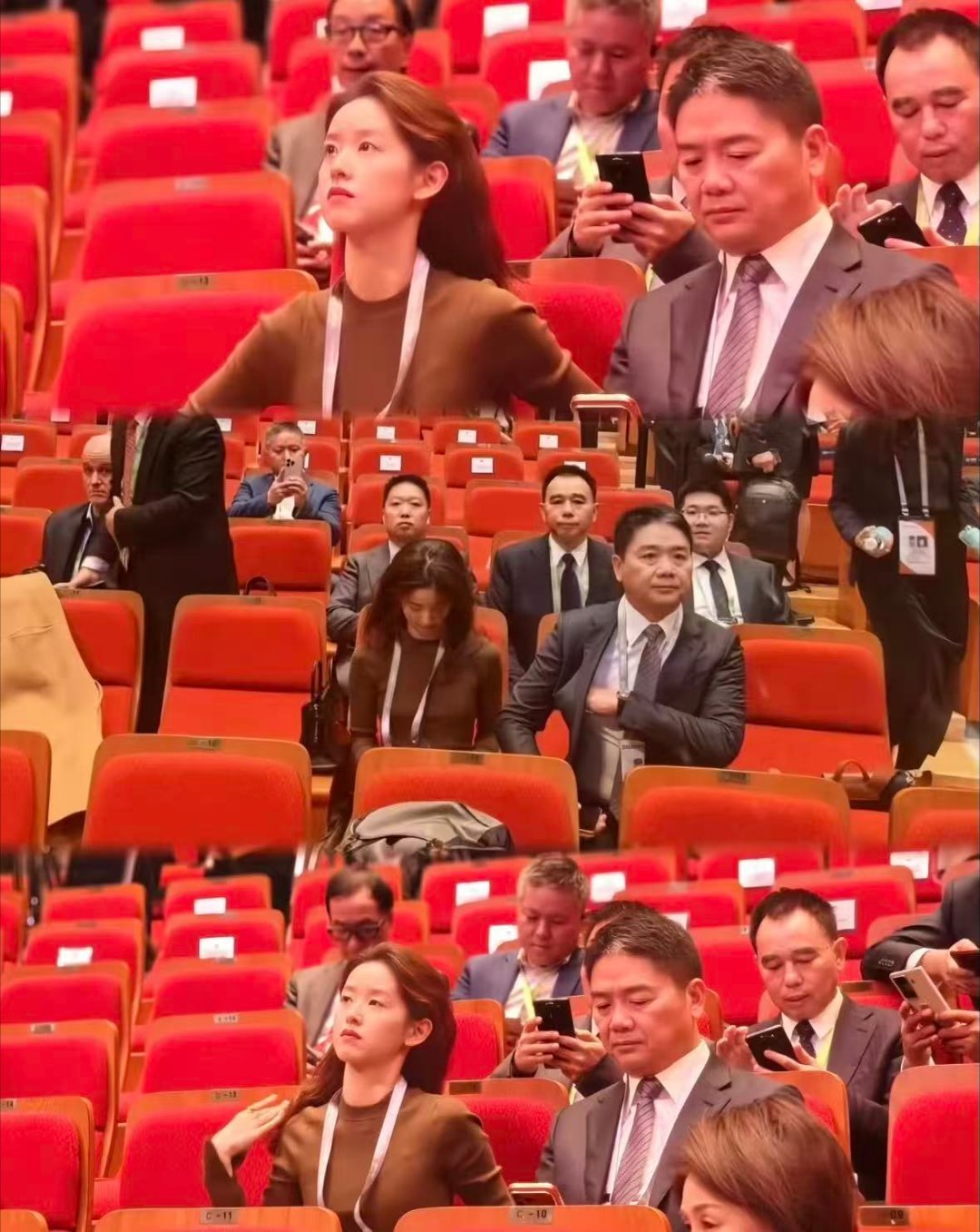 秦岭笑谈[超话]刘强东与章泽天夫妇参加韩国APEC峰会 ​​​