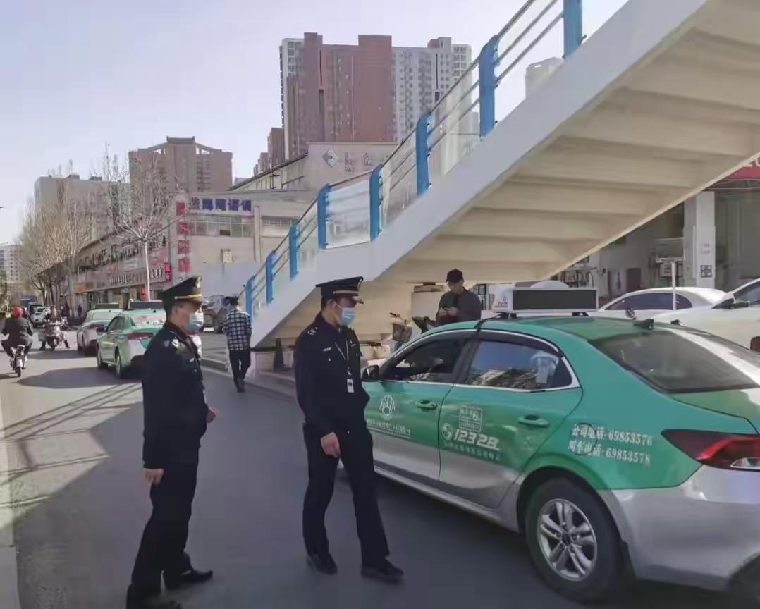 太离谱了！郑州一名乘客实际只打车十几公里，出租车计价器居然跳出49.3公里，本该