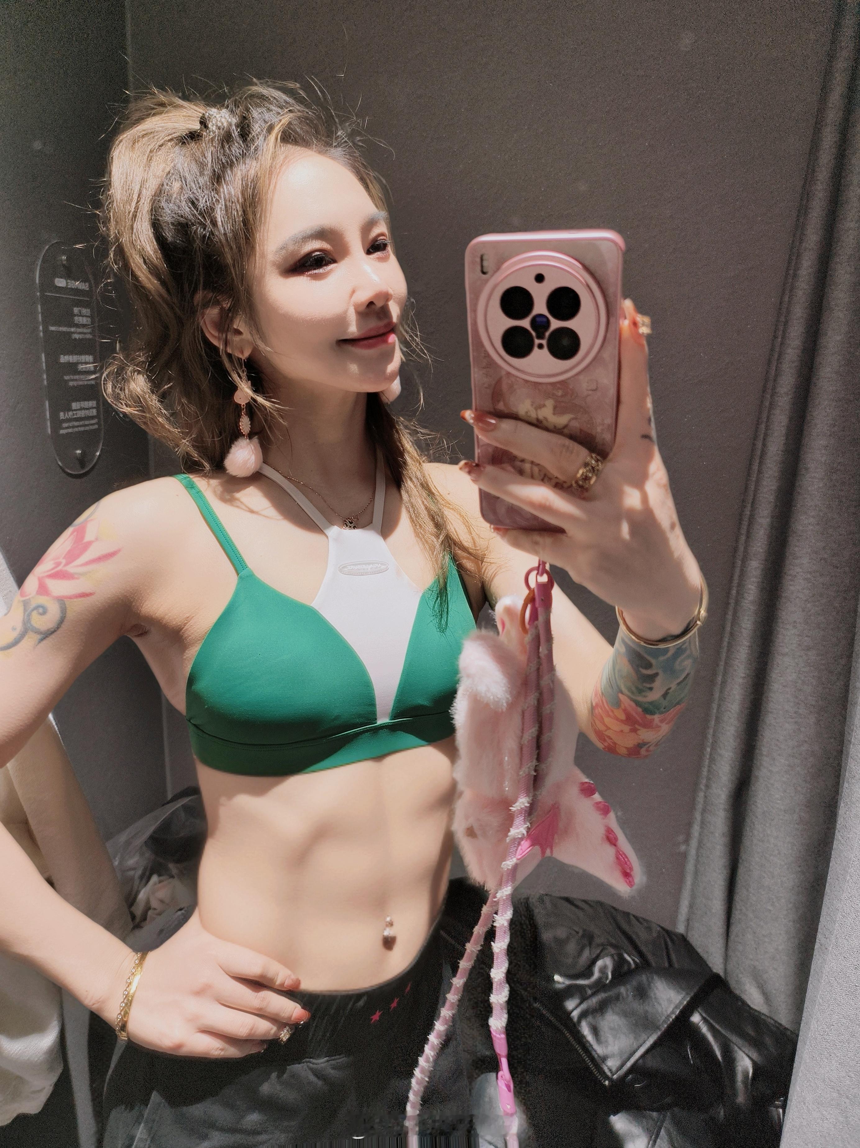 又开始自律上进的一天啦！春节假期马上开始了，每天一想到各种饭局内心就是各种崩溃我