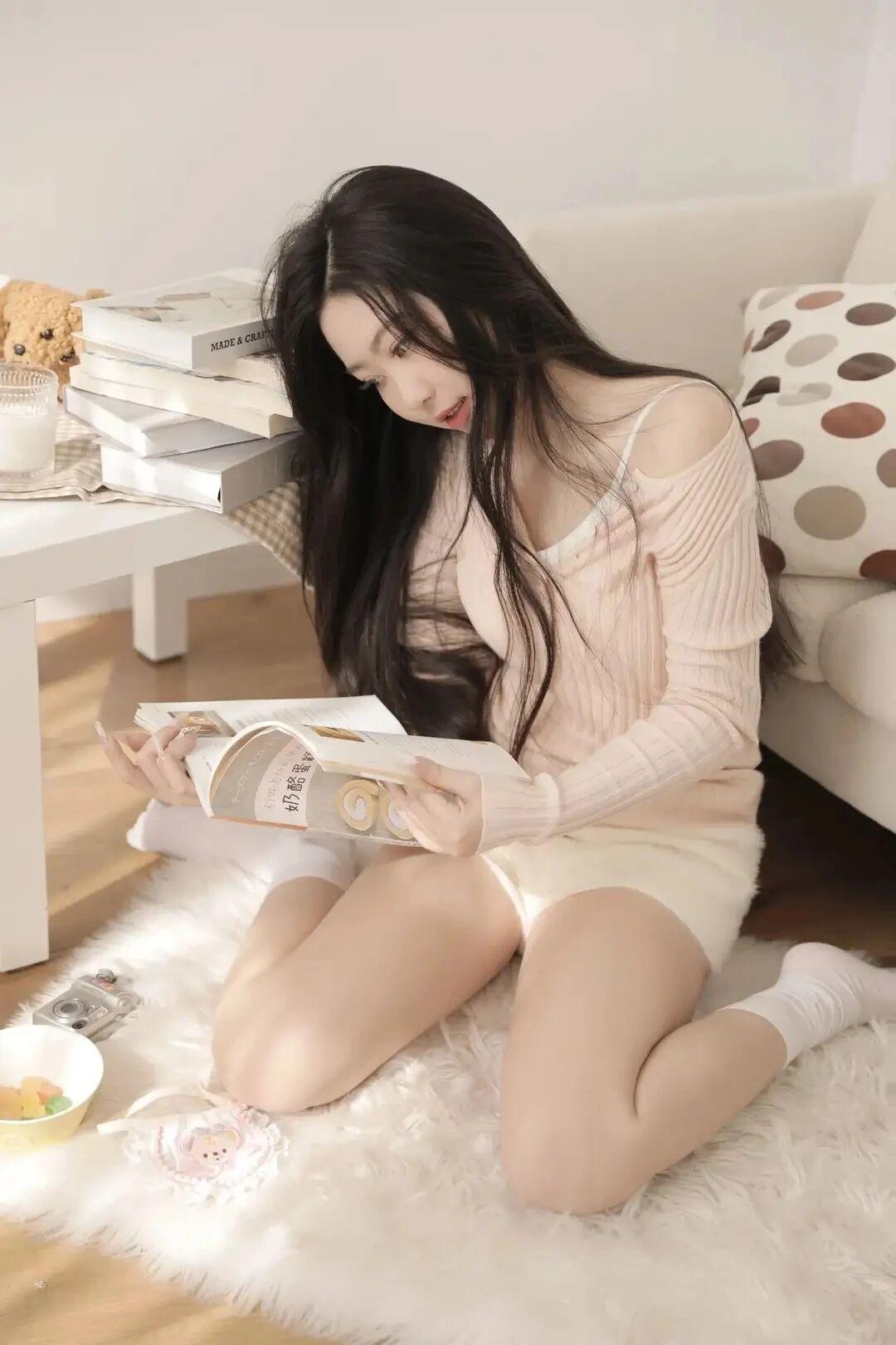 少女摄影|NO.0310期
优雅少女私房写真