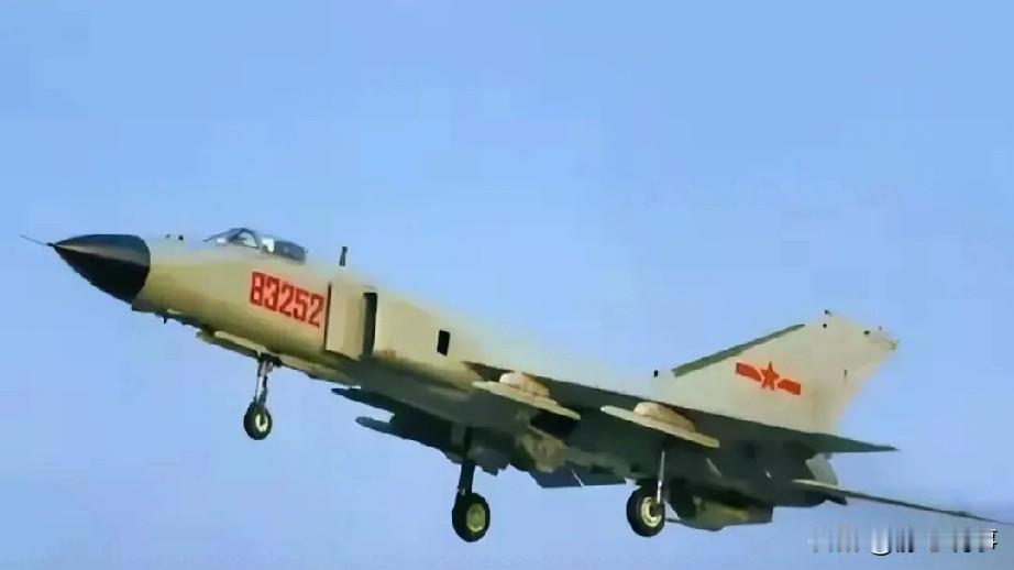 战争一旦爆发，中国3000架飞机根本上不了场？俄专家点破真相。
 
中国空军从开