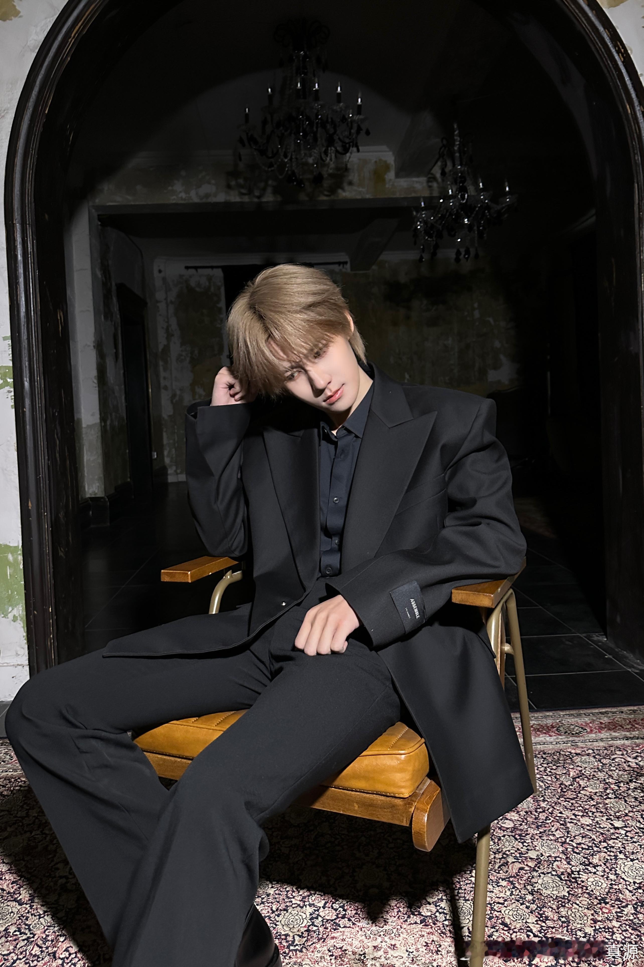 张真源 🖤📷 风格大赏