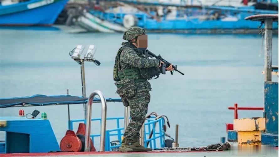 伪台海军陆战队防空警卫群戒护营换装美制M4A1卡宾枪，替换伪台自造的T91战斗步