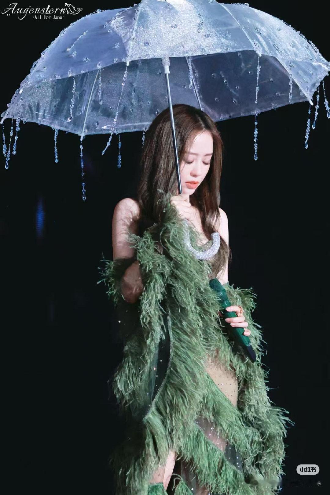 ⏳ 倒计时开始！山城的朋友，你们的耳朵准备好接受洗礼了吗？小道消息称，演唱会阵容