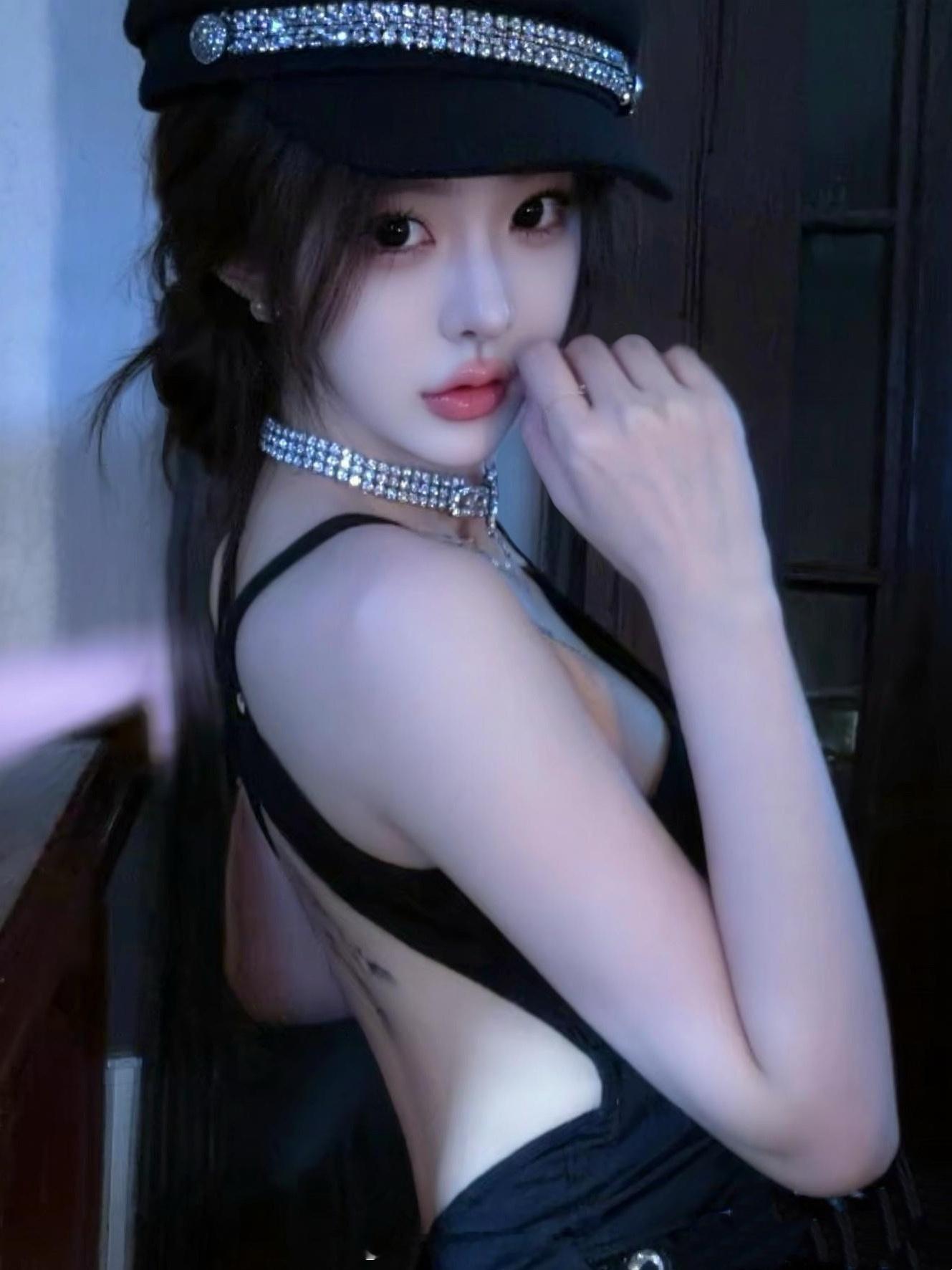 妆容基础 造型就不基础[挖鼻] ​​​