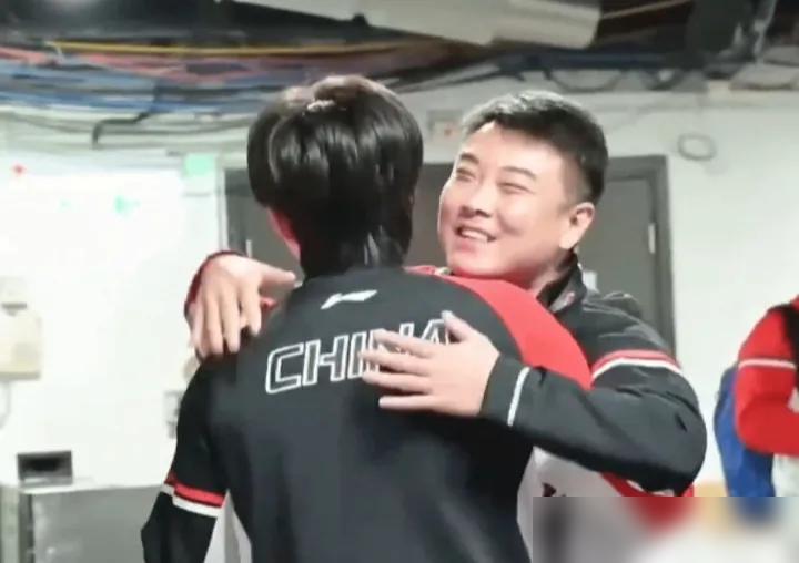 比赛完了王皓这是刚赶回来吗？运动员连轴转，他和马林倒休息了两天。

看下来大概就