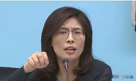 统一与和平是两个不同的概念，统一是台湾与大陆统一为一个中国，和平说到底就是让台湾
