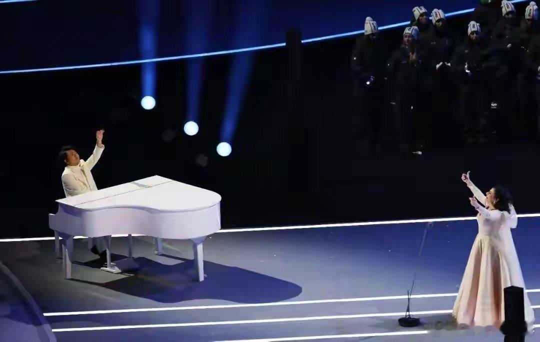 郎朗 权威米兰开幕式 好正常好好看 2026米兰冬奥会正式开幕，开幕式表演融合时