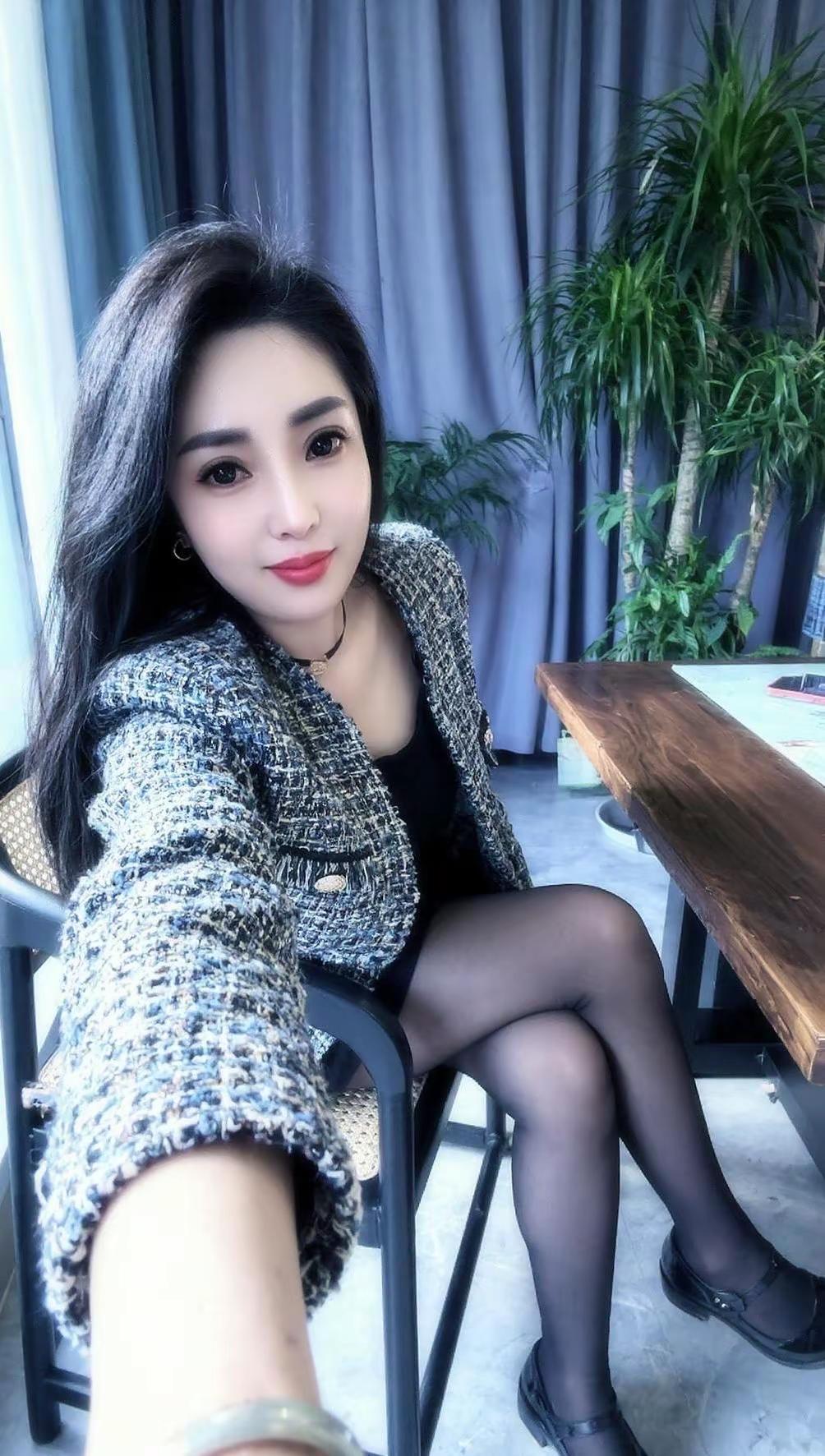 人生只有创造才能前进；只有适应才能生存。