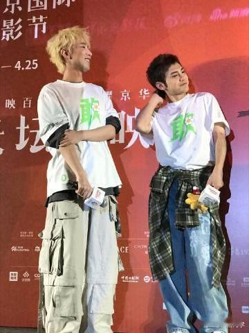 10间敢死队小驾光临北影节《10间敢死队》亮相北影节，带着病房里的笑与暖登场。陈