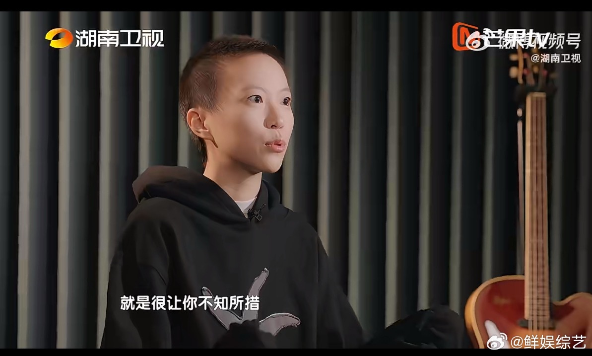 窦靖童歌手直播窦靖童上歌手面对自己的恐惧敢于直面内心软肋，勇敢冲破自身恐惧，窦靖