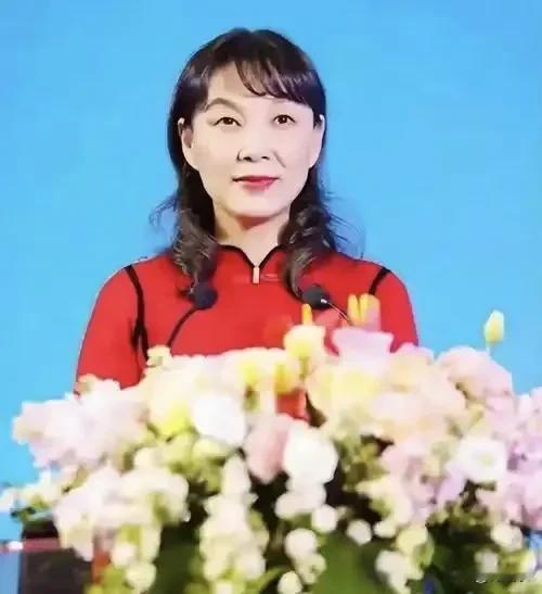 杜建英母子唯一可倚仗的是民法关于非婚生子女继承的条款和港府信托法，而那些只是一般