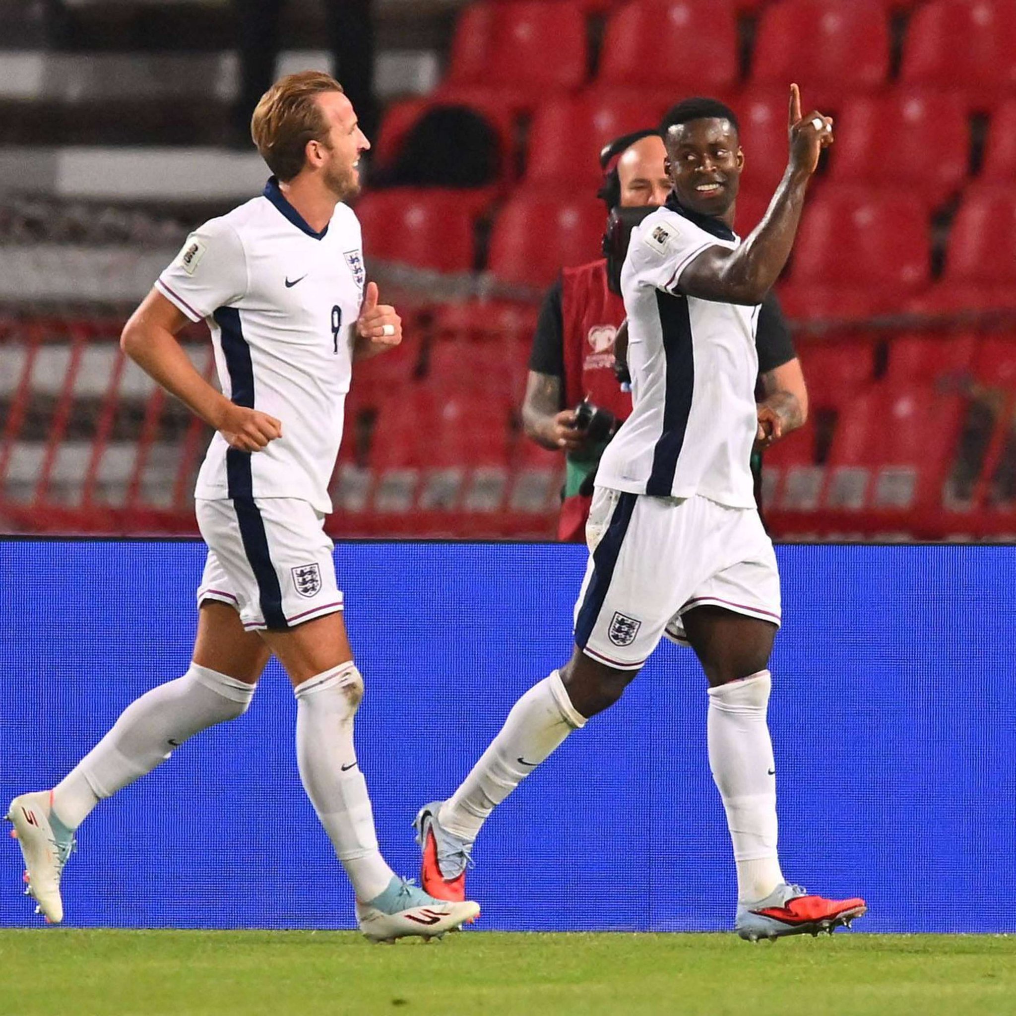 哈里·凯恩正试图说服盖伊加盟拜仁慕尼黑。这位英格兰队长已经就此事与他的国家队队友