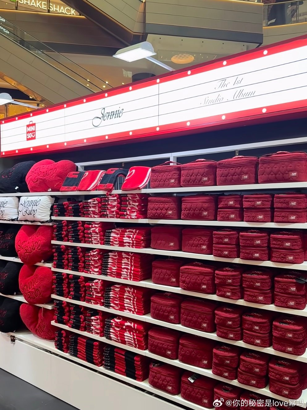 上海时髦精心中的宝藏打卡地 名创优品这波Jennie联名直接封神！整顿Kpop周