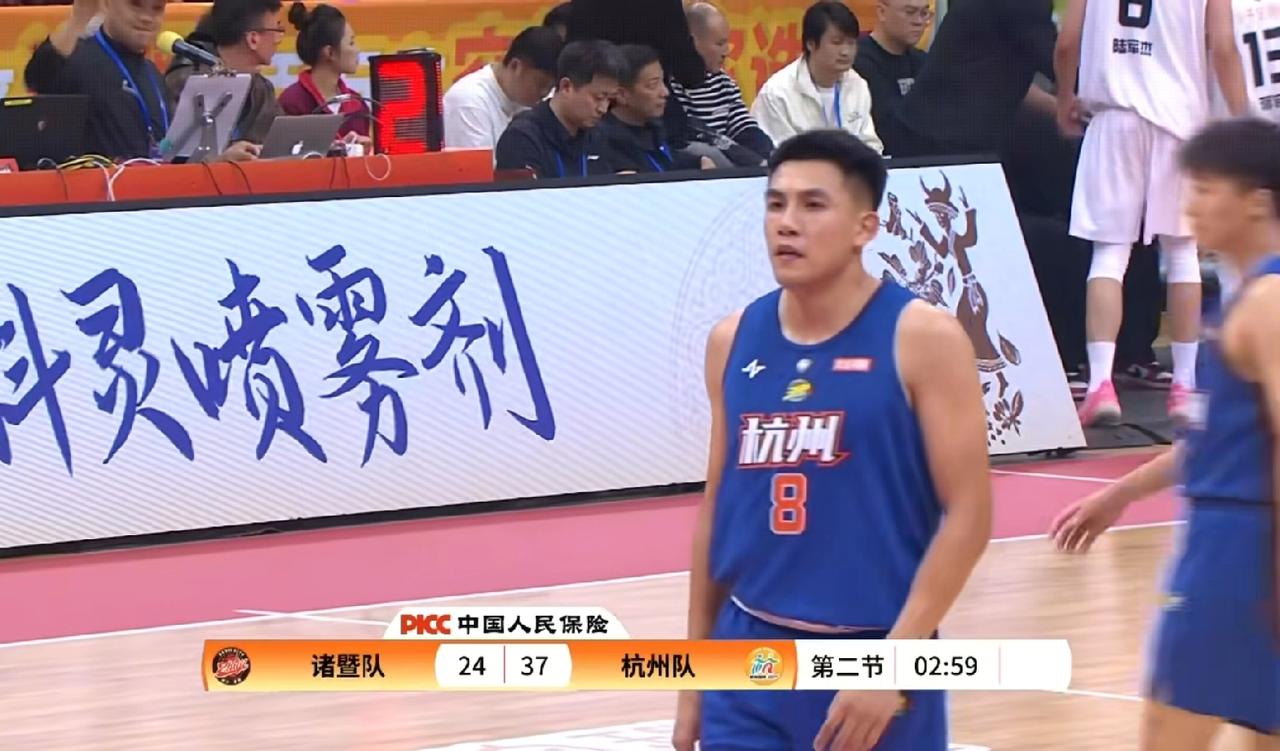 杭州联队75-66拿下诸暨队，二番战杭州赵哲轩回归，全程节奏被杭州队掌握，杭州联