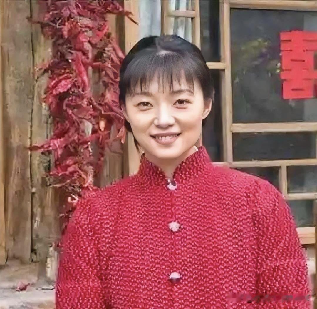 她身高171，拥有完美的身高，长相也是朴实大方，虽不是第一眼的美女，但是秀气耐看