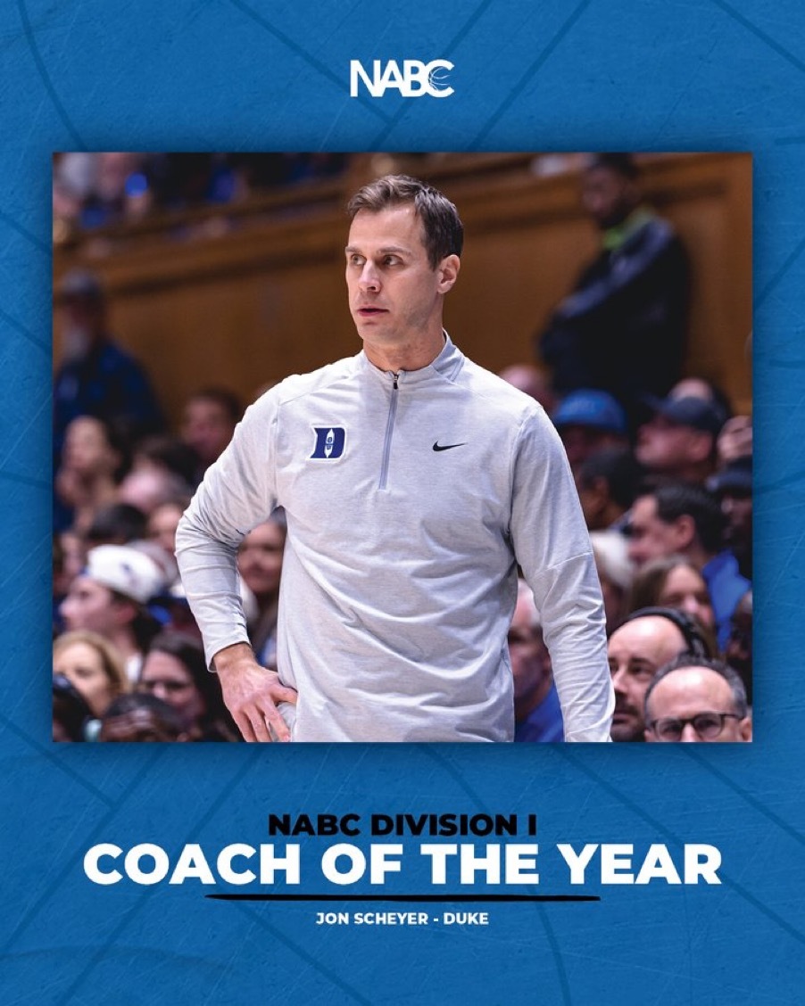 杜克男篮  恭喜教练荣获 NABC 第一级别年度最佳教练奖！ 