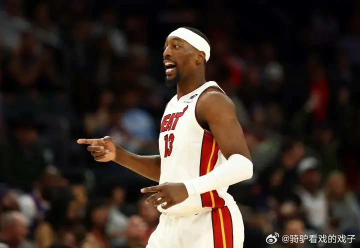 我去，阿德巴约在干什么？83分了？超越科比成为历史当场得分第二的球员。阿德巴约单