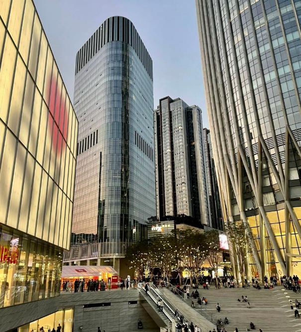 面对不合理的事，中国人为什么总集体沉默？真相远比“怕事”更扎心！
 
你有没有遇