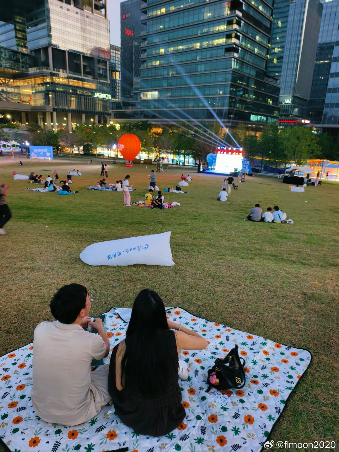 珠三角发展纵横观察录 后现代小说A市既视感！广州建城2200多年最威水时刻！[威