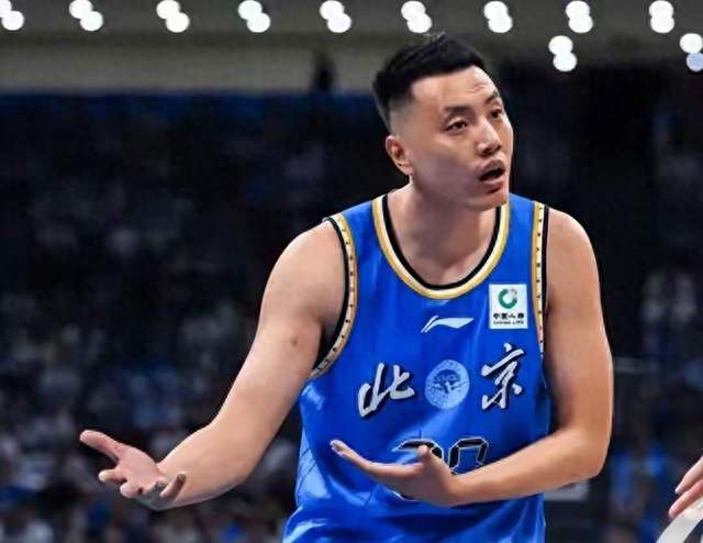 北京首钢三战三胜！新帅指挥出色，翟晓川评价李楠说出心里话