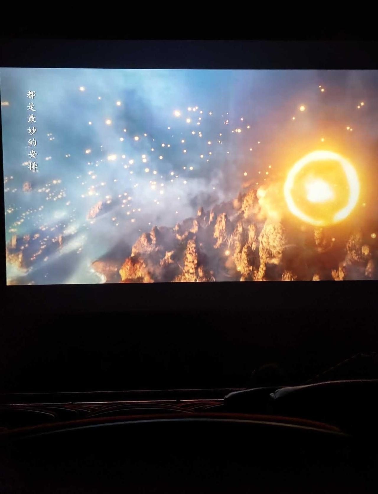 八仙真的夯爆了
之前看玩具总动员5给我看睡着了，剧情俗套又无聊，没想到八仙居然那