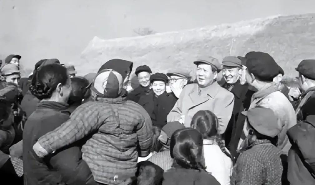 新中国成立后，主席一直忙得焦头烂额，直到1950年，才抽出时间，对东北地区进行了