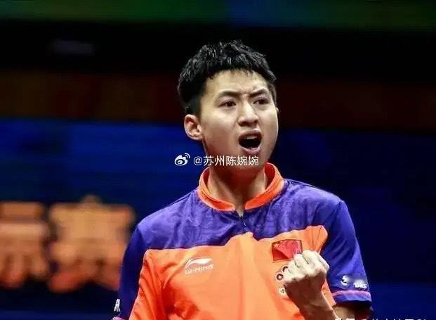 方博在直播中说，老有人说我要去追大迪，你们就不要去带这个节奏了。首先大迪不一定看