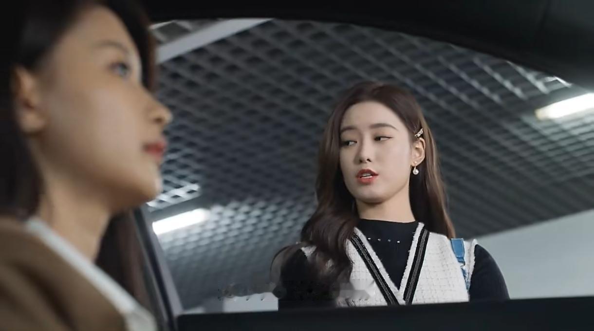 谁能想到，徐艺洋和孙怡早就同框过了！被网友考古出两人2023年合作的《春日暖阳》