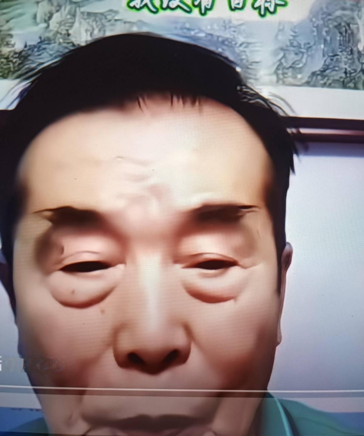 何庆魁老师去年9月刚领了证，找了个老伴，日子过得挺踏实。他自己说了句大实话：“我