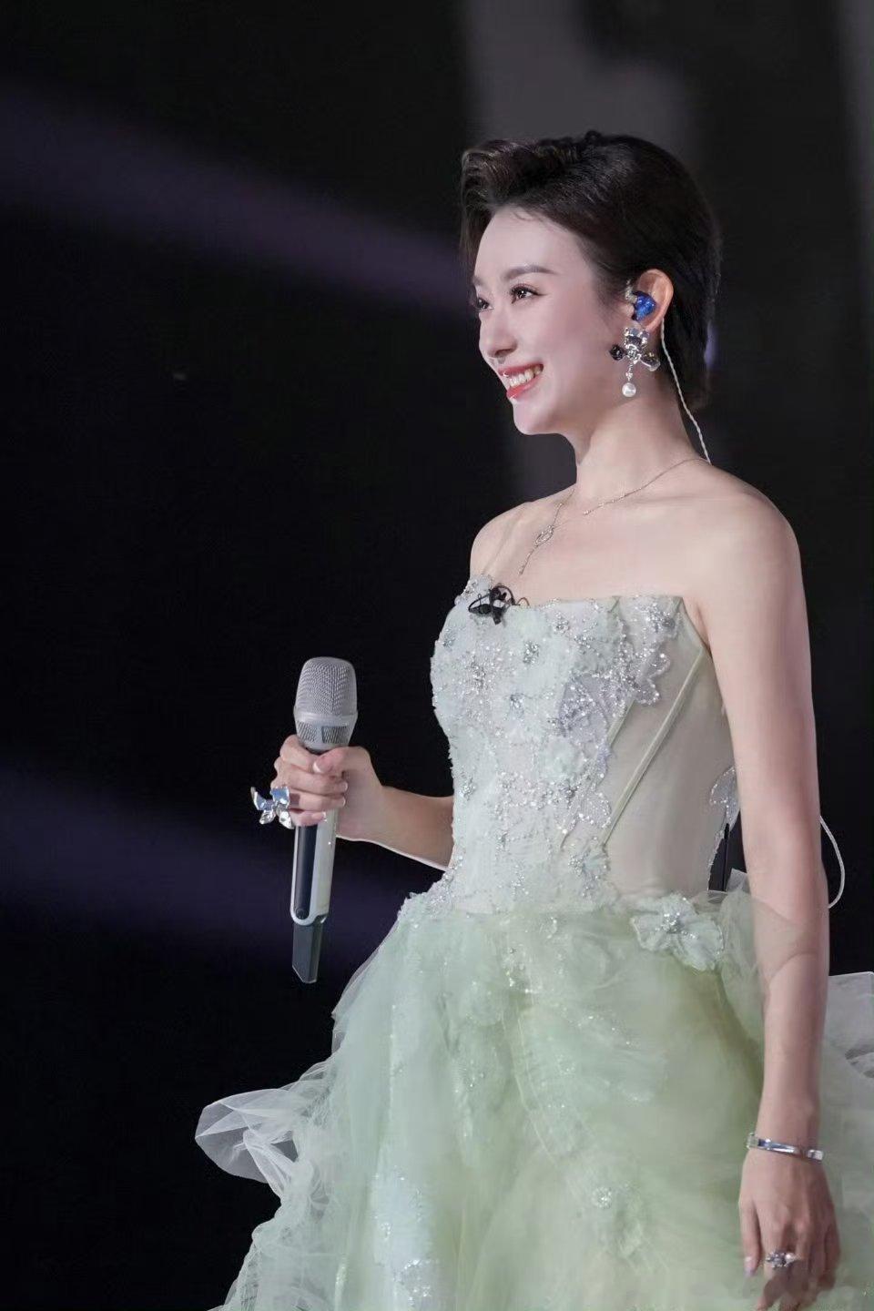 侯宇者来女我们说好的被侯宇和者来女温柔又有力量的女性情谊狠狠戳中！！一句“我们说