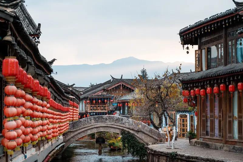 今年春天，我最想实现的心愿就是去一趟江南古镇。想象着漫步在乌镇的青石板路上，脚下