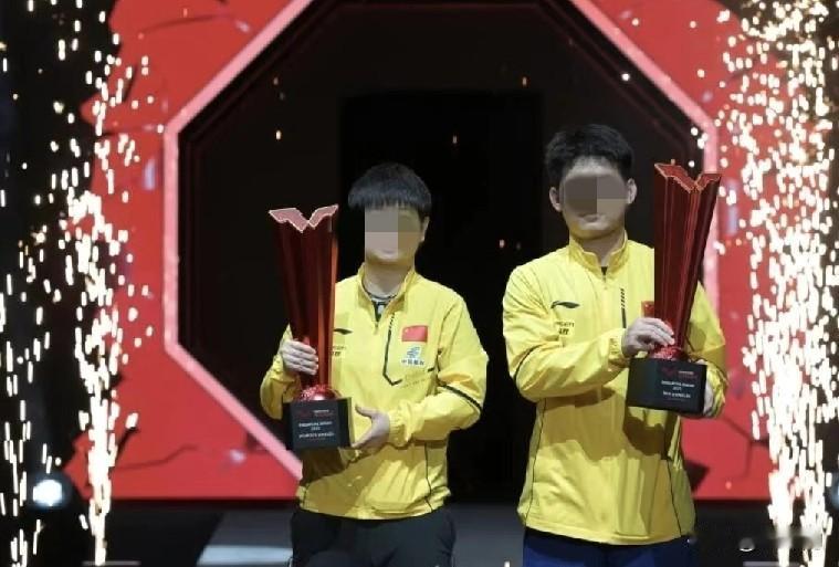 梁靖崑伤退新加坡大满贯，国乒两位00后直接被推上“铁人战位”
 
WTT新加坡大