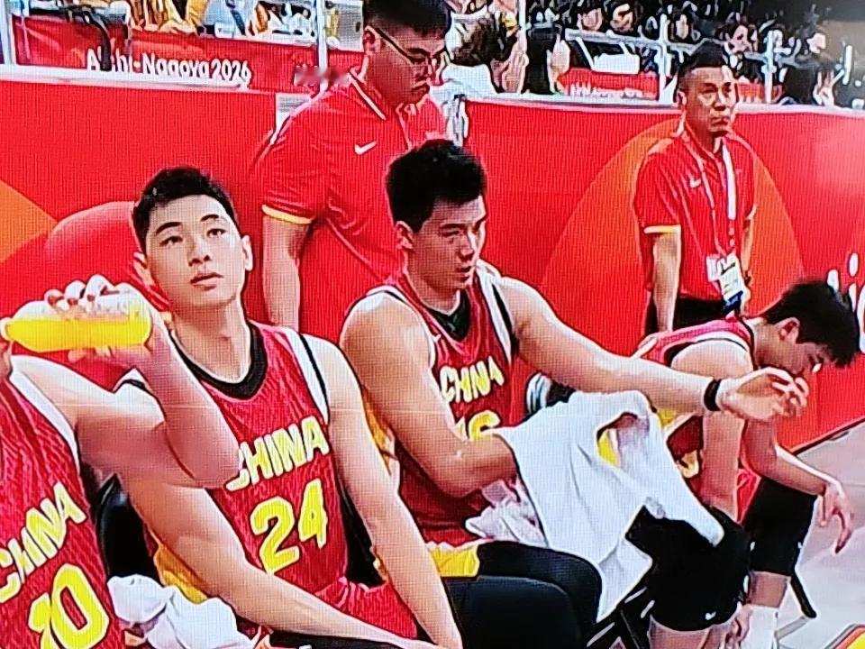 中国男篮大胜巴林男篮，领先46结束战斗
亚运会男篮小组赛，中国男篮对阵巴林男篮的