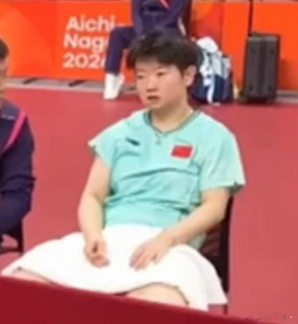 孙颖莎魔鬼赛程前有6小时三赛，后有女团决赛结束后仅休息不足四五小时，一日三赛。不
