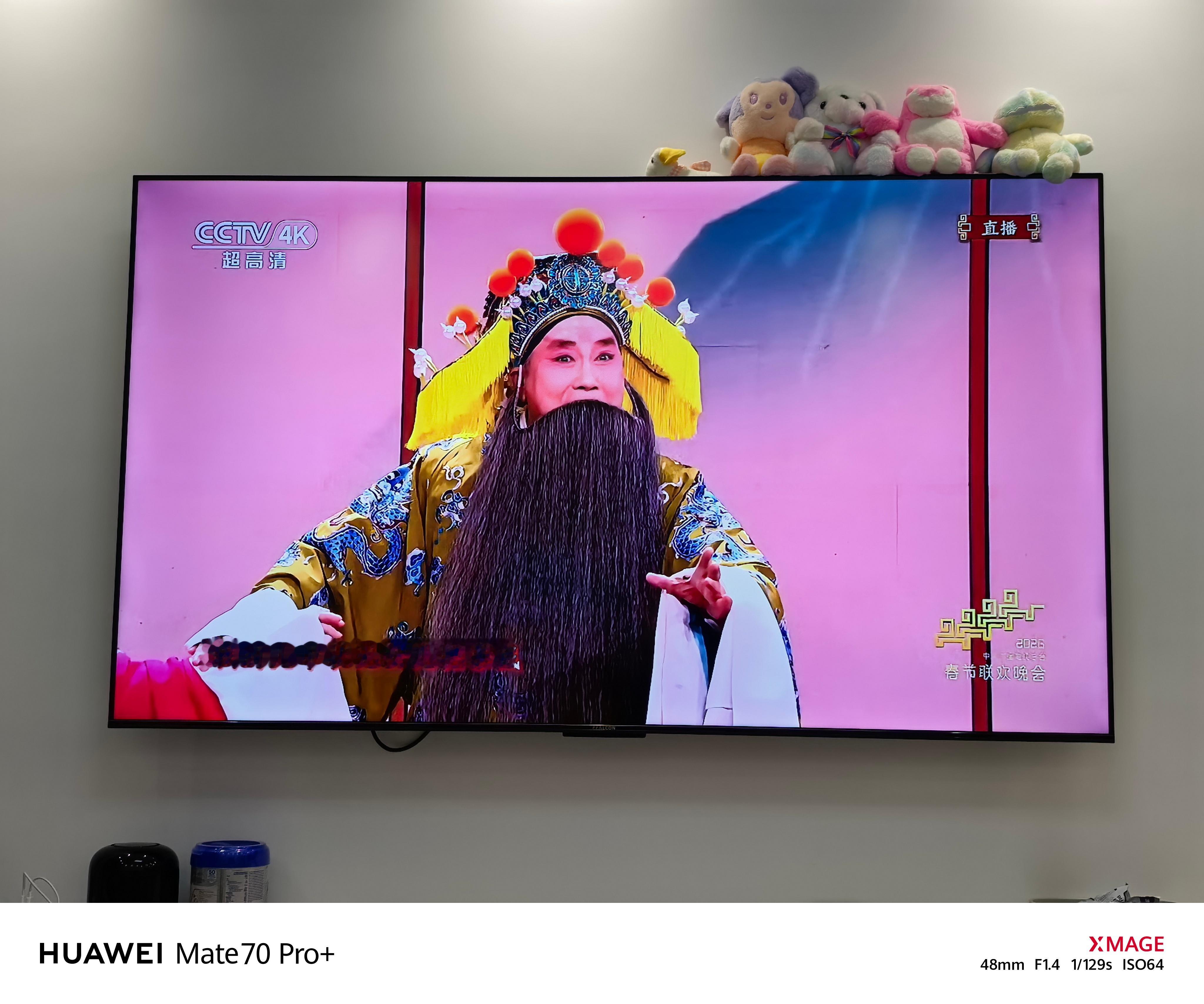 今年春晚，语言类作品这么少呢？播到现在了，没见几个小品