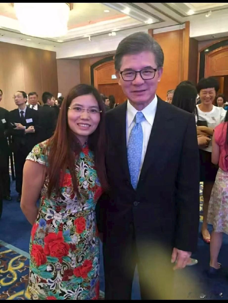 罗康瑞（Vincent Lo），男，汉族，1948年4月生于中国香港，祖籍广东普