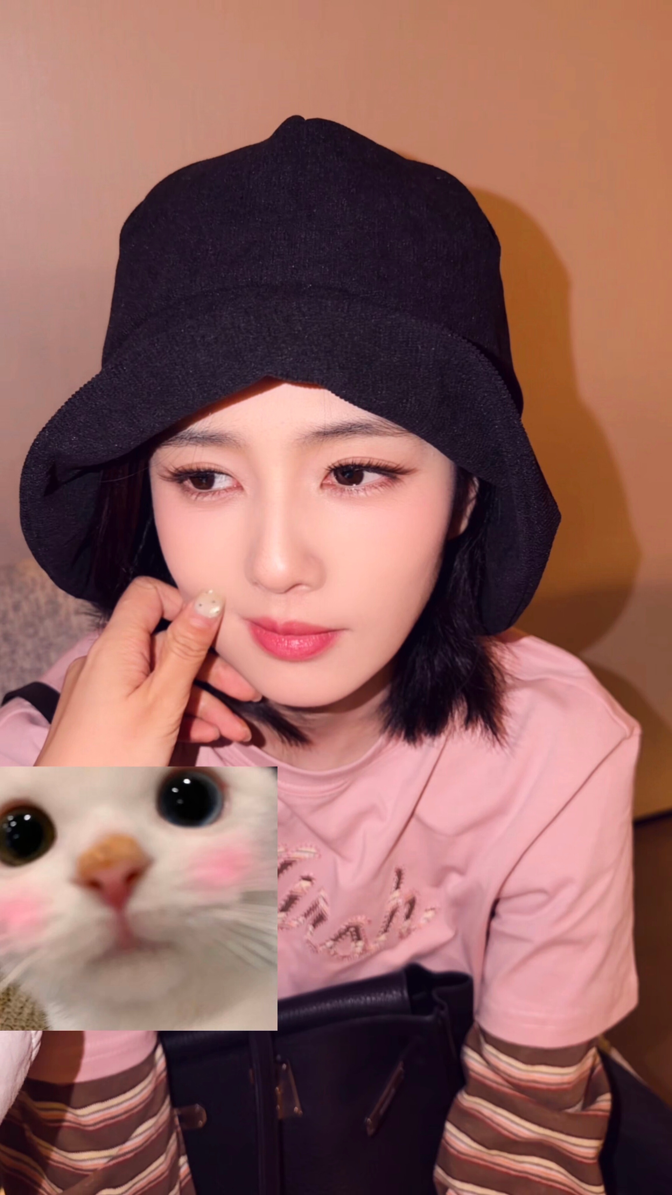 捏一下猪猪脸颊[爱慕]晚安​​​