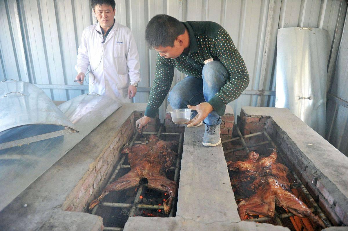 36斤羊烤完仅剩6.9斤？

这多少有点太坑人了，即便是再缩水，也不能少这么多。