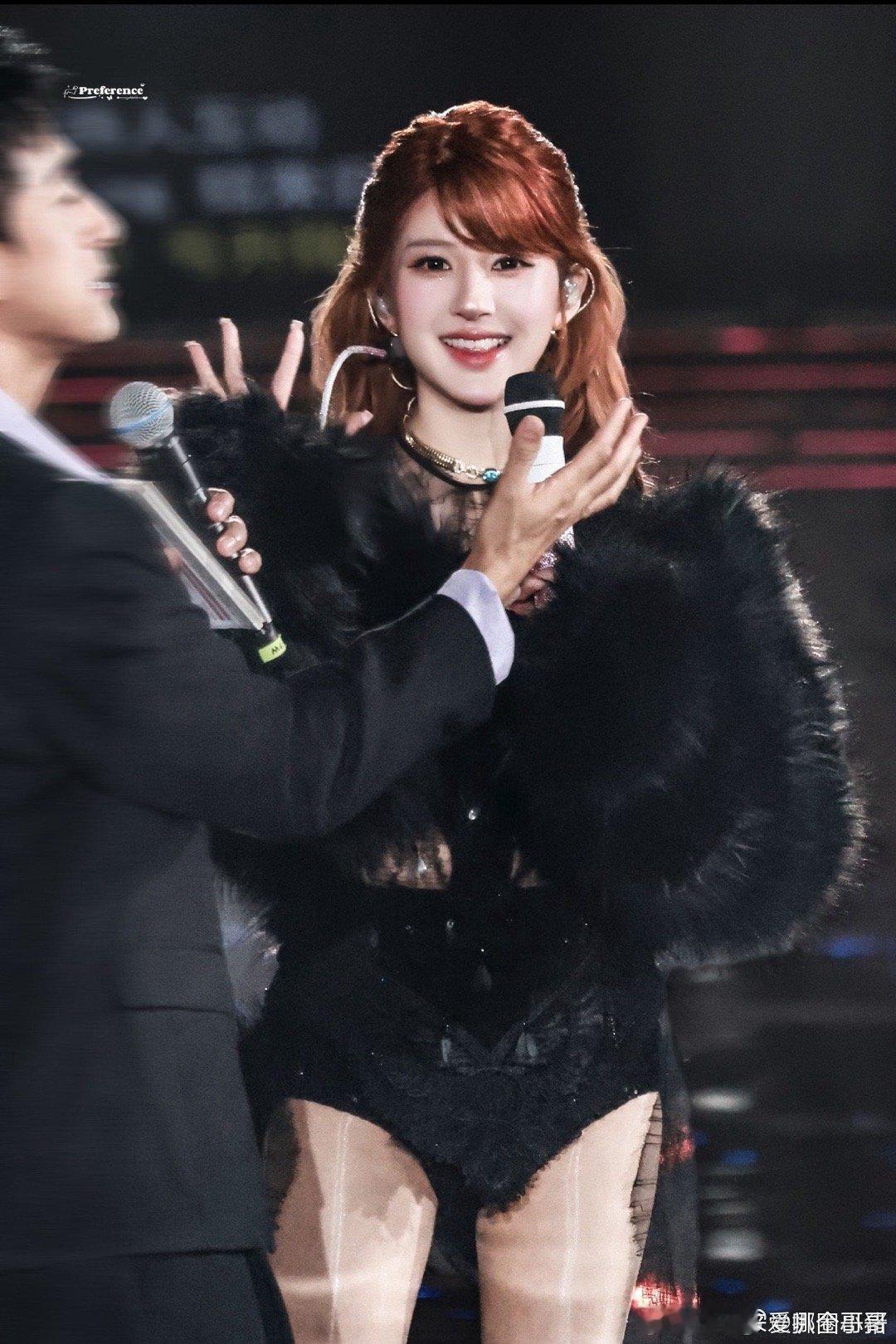 赵露思今晚生日音乐会饭拍神图，好美[爱慕][爱慕] ​​​