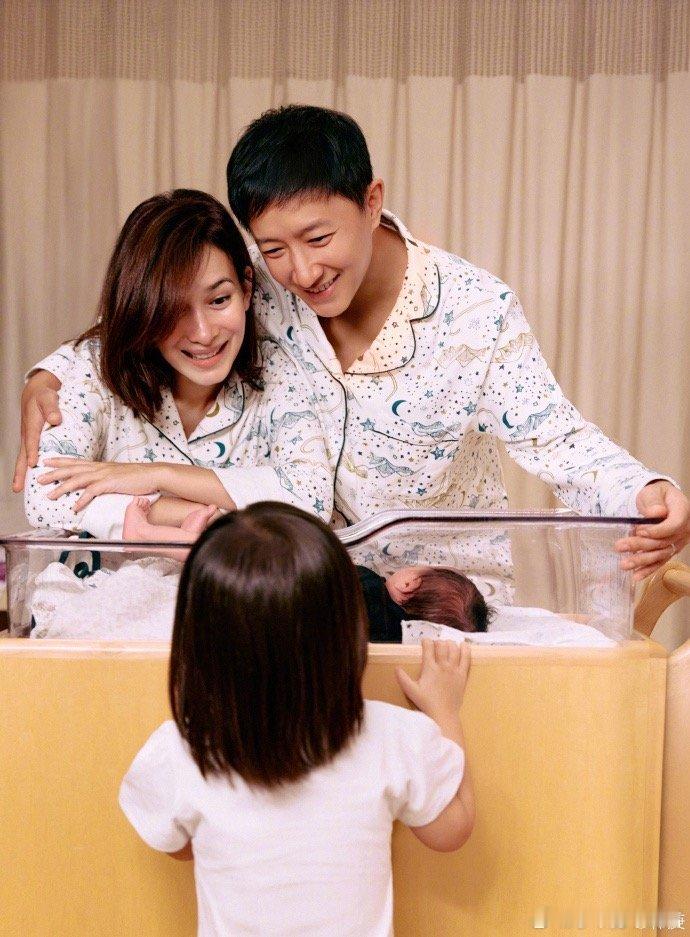 韩庚爸爸当家录制路透爸爸当家韩庚居然上《爸爸当家》了！初代顶流变奶爸，我的青春突