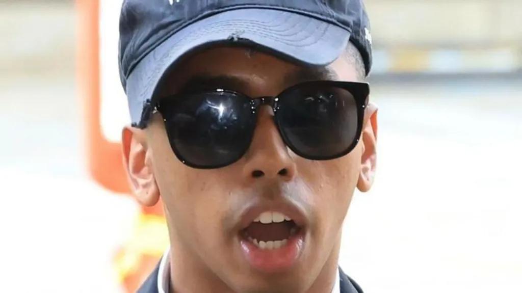 美国直播主Johnny Somali因在韩国亲吻慰安妇雕像被判刑6个月。这名25