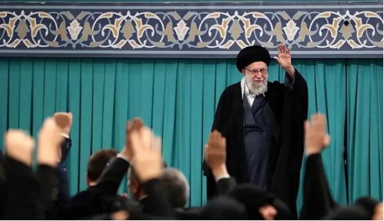 为什么美国和以色列迟迟没有对哈梅内伊动手呢？
 
其实核心原因很简单，就两个——