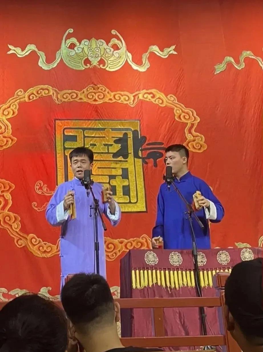 曾经座无虚席的德云社，进入发展瓶颈了，自从谢金因为说口低俗，导致德云社高层被约谈