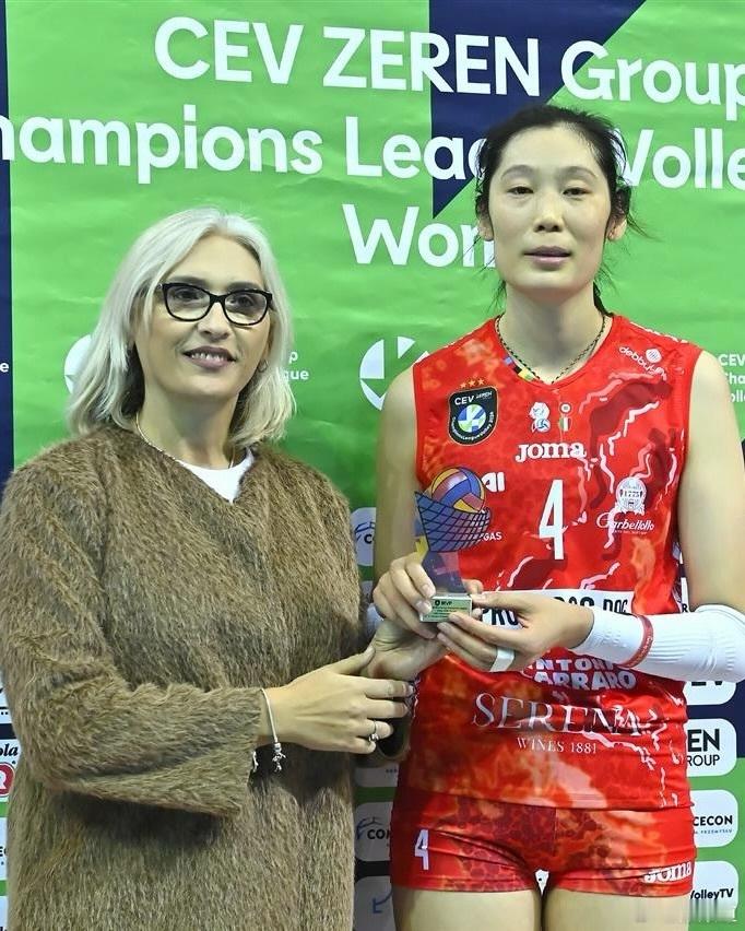 国际排坛动态科内利亚诺科内利亚诺一月份在23天里各项赛事取得9连胜！意甲联赛20