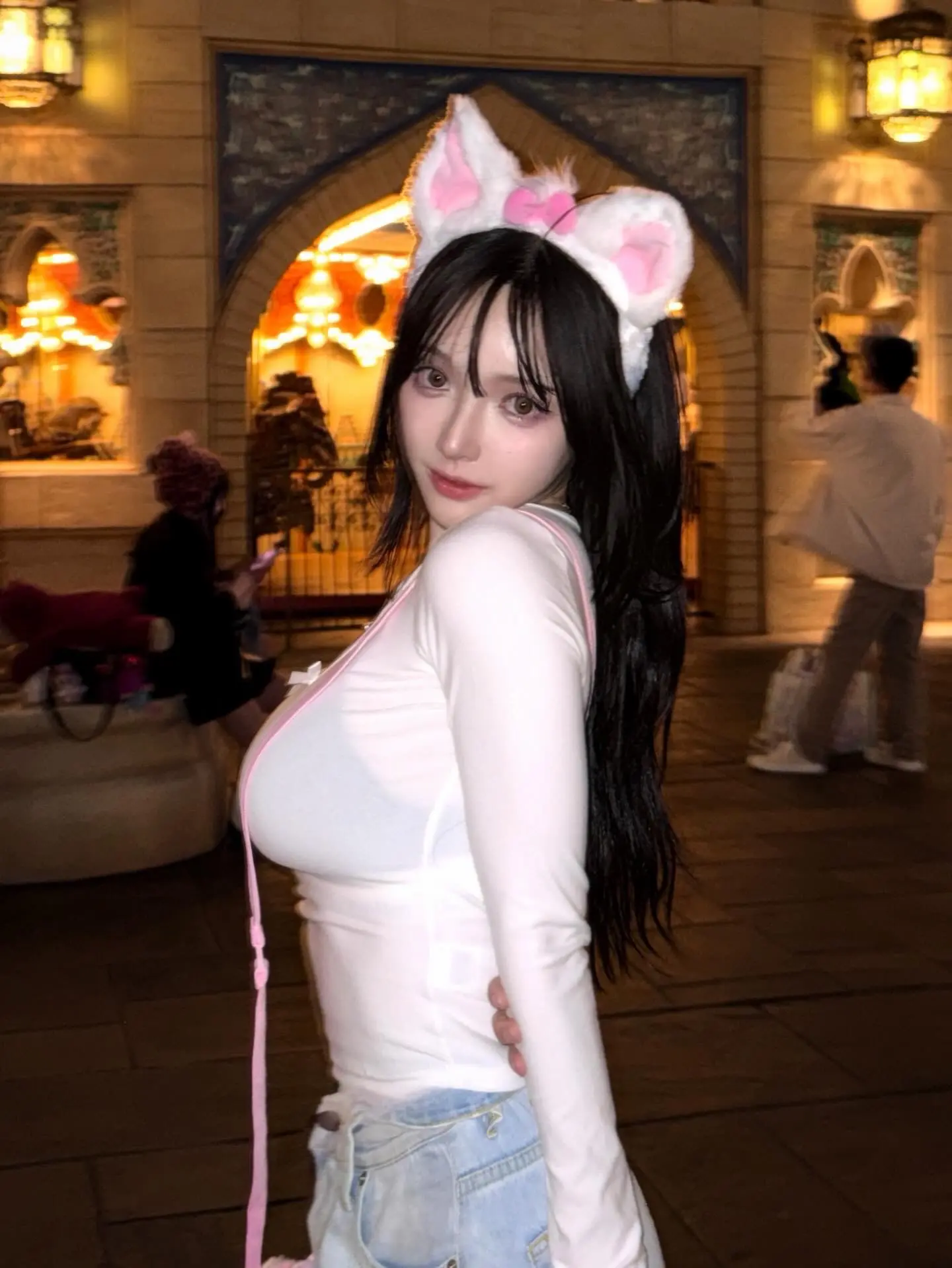 玲娜贝儿(>^ω^<)