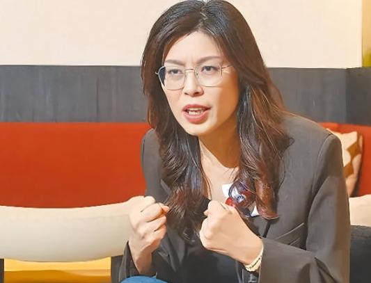 台海局势迎来关键信号！郑丽文接受美媒CNN采访，直言不讳抛出四大核心主张，彻底撕