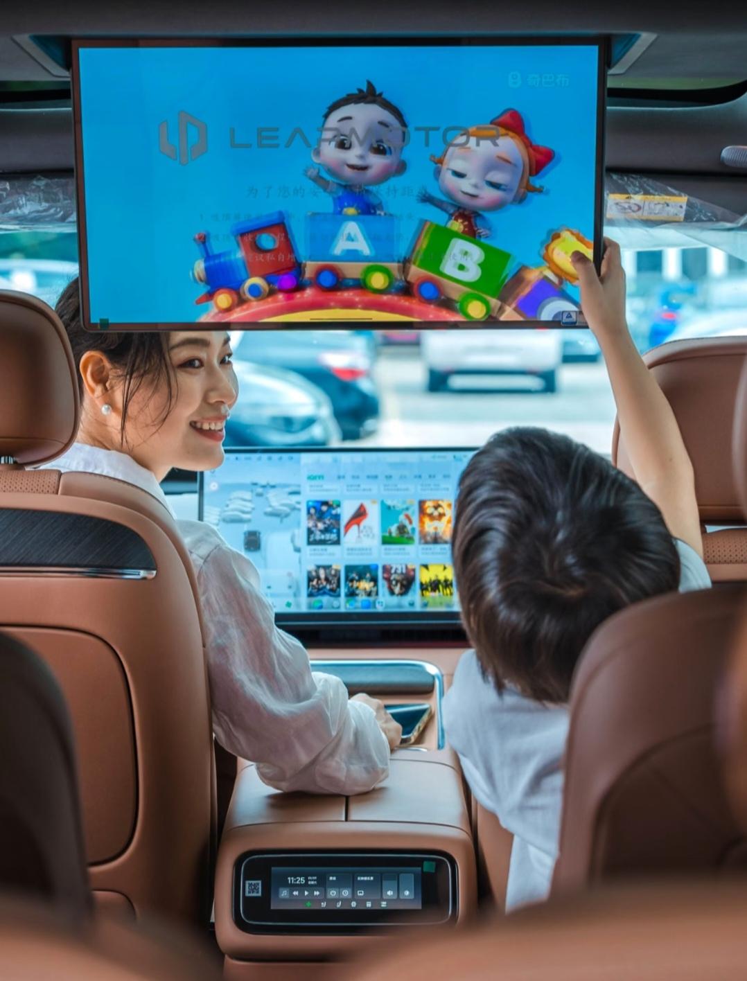 汽车行业专家的2026买车推荐：
1、要面子一买特斯拉
2、要舒服一买理想
3、