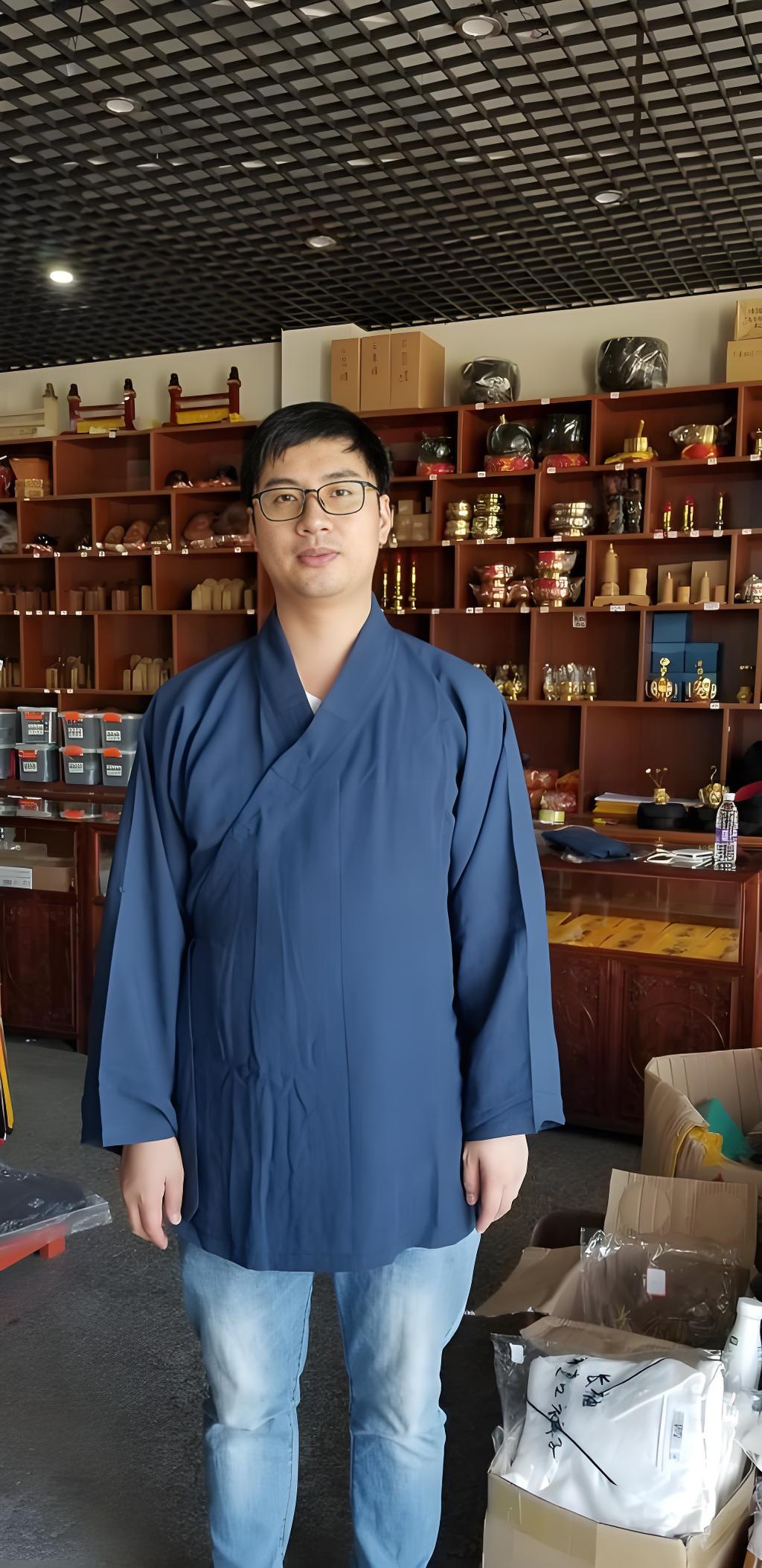 又是一年再度西藏行，不摆造型不求回应
一，妹说，好像你对冈仁波齐神山也没有那么大